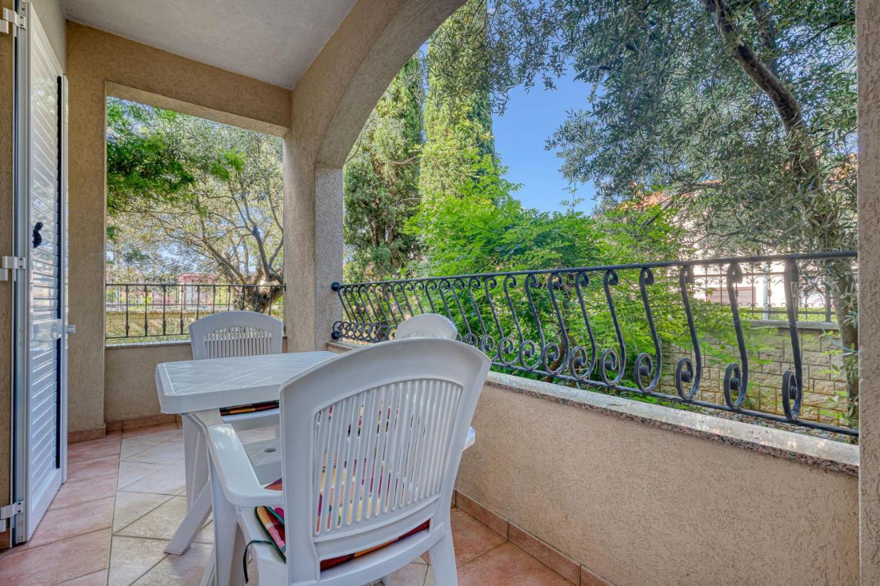 House Laura 200M From The Beach And The Center Poreč Exterior foto