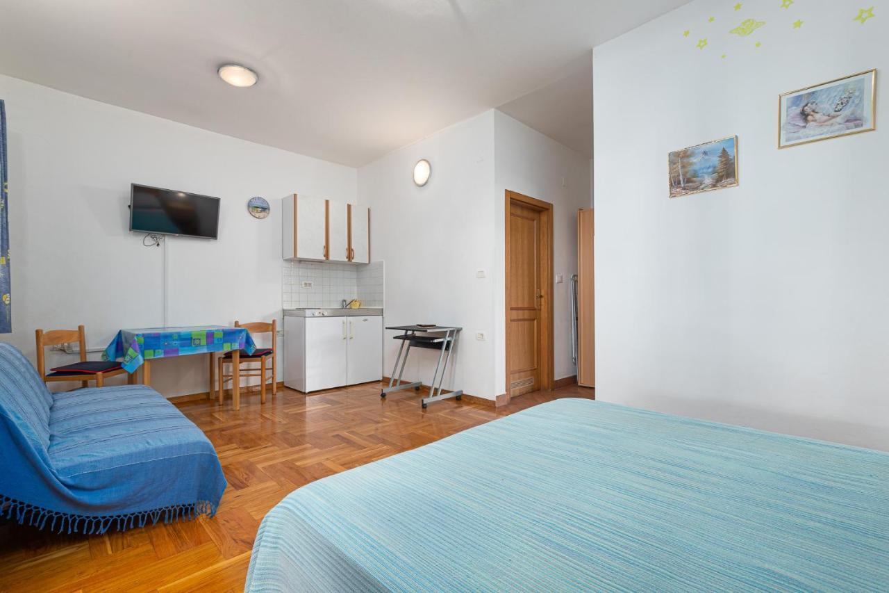 House Laura 200M From The Beach And The Center Poreč Exterior foto